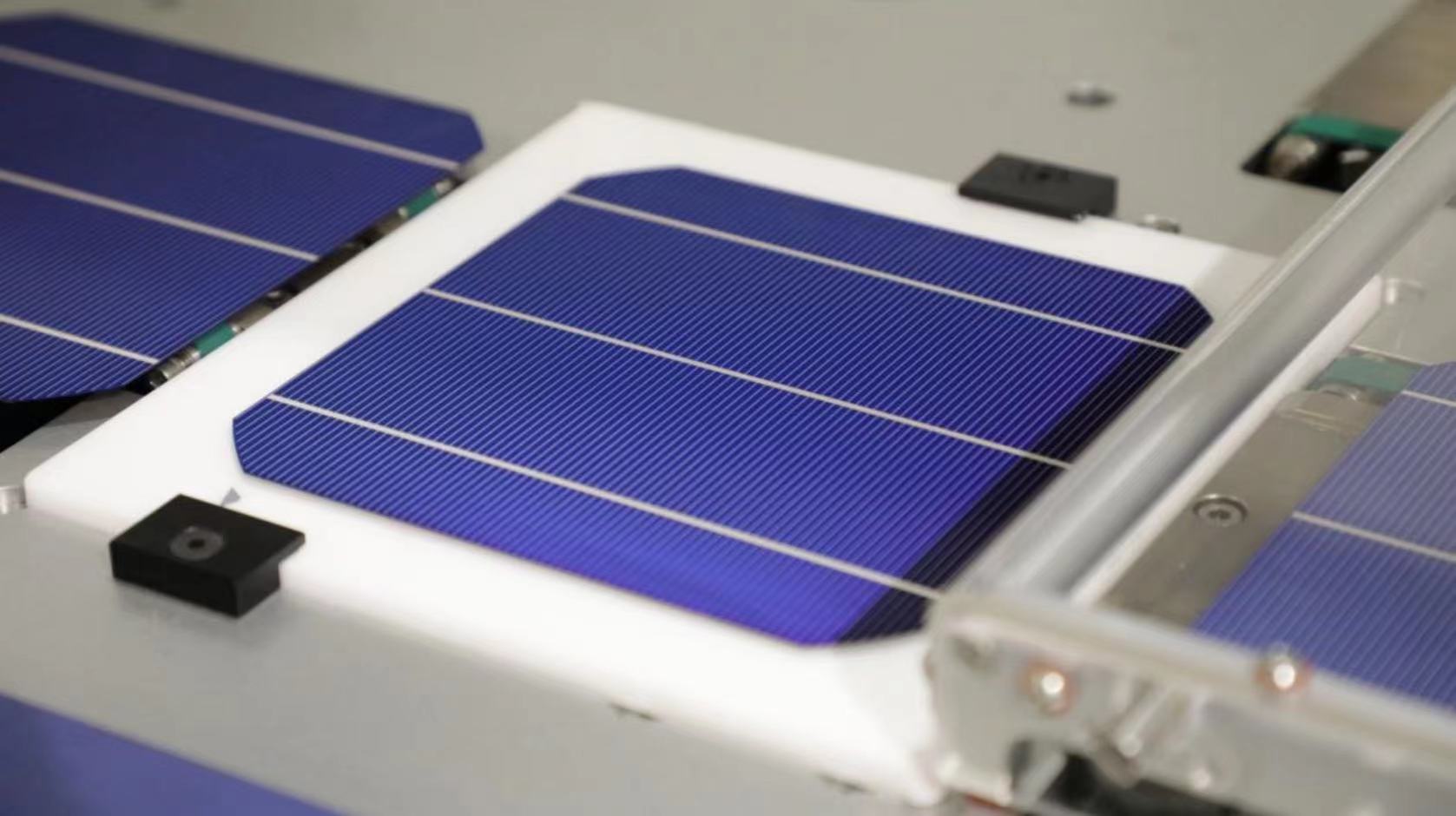 The difference between N and P type semiconductor silicon
